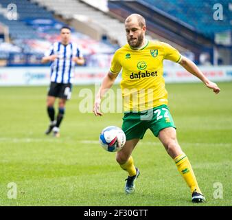 Hillsborough, Sheffield, Yorkshire, Regno Unito. 14 Marzo 2021. Campionato di calcio inglese della Lega di calcio, il mercoledì di Sheffield contro Norwich City; Teemu Pukki di Norwich City controlla la palla Credit: Action Plus Sport/Alamy Live News Foto Stock