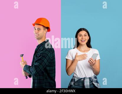 Annuncio del servizio di riparazione. Giovane donna con smartphone e Handycam in Hard Hat Foto Stock