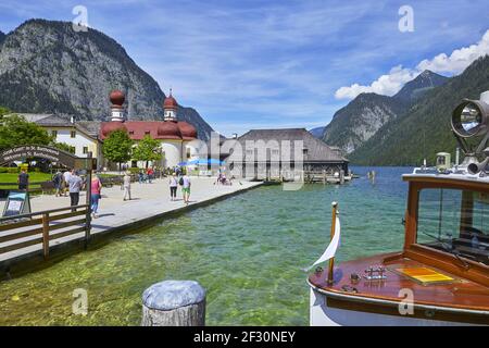 Impressioni bavaresi a Koenigssee, Germania. Con la famosa chiesa di pellegrinaggio di San Bartolomeo Foto Stock