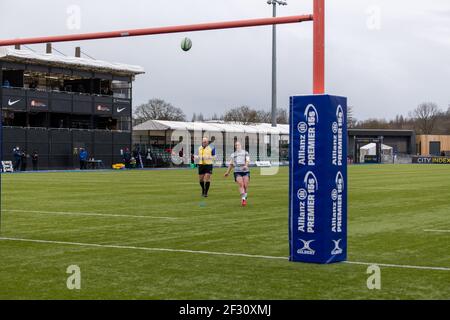 Londra, Regno Unito. 14 Marzo 2021. Katy Daley-McLean (10 sale Sharks Women) si converte durante il gioco Allianz Premier 15s tra Saracens Women e sale Sharks Women allo StoneX Stadium di Londra, Inghilterra. Credit: SPP Sport Press Photo. /Alamy Live News Foto Stock