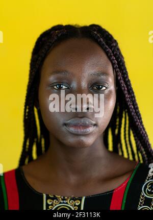 Giovane donna nera africana closeup un ritratto Foto Stock