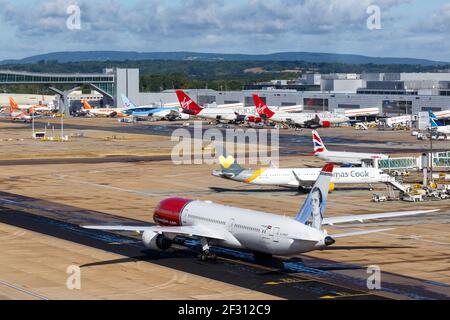 Londra, Regno Unito - 31 luglio 2018: Norwegian Boeing 787 aereo all'aeroporto di Londra Gatwick (LGW) nel Regno Unito. Foto Stock