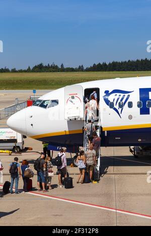 Lautzenhausen, Germania - 27 luglio 2018: Ryanair Boeing B737-800 aereo all'aeroporto Hahn di Francoforte in Germania. Boeing è un produttore americano di aeromobili Foto Stock