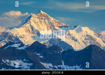 Geografia / viaggio, Svizzera, Eiger, 3970 m, monaco, 4107 m, vergine, 4158 m, Oberland Bernese, diritti aggiuntivi-di-liquidazione-Info-non-disponibile Foto Stock