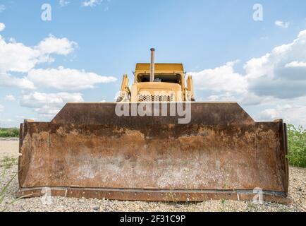 Attrezzature per costruzioni industriali Old Rusty macchina per escavatori Bulldozer Foto Stock