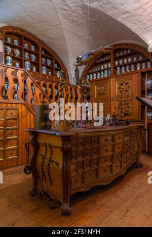 Heidelberg, Germania, 17 settembre 2020: Interno del museo della farmacia presso il palazzo Heidelberg, Germania Foto Stock