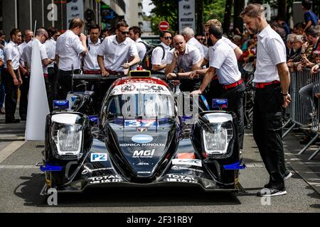 37 HEINEMEIER HANSSON David (DNK), RE Jordan (GBR), TAYLOR Ricky (usa), Oreca 07 Gibson team Jackie Chan DC racing, ambience during the 2019 le Mans 24 ore pesage, il 9 al 10 giugno sul circuito di le Mans, Francia - Photo Florent Gooden / DPPI Foto Stock