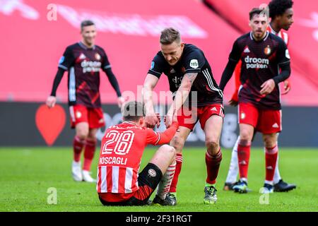 EINDHOVEN, PAESI BASSI - MARZO 14: Olivier Bosscagli di PSV, Jens Toornstra di Feyenoord Rotterdam durante la partita olandese di Eredivisie tra PSV Eindho Foto Stock