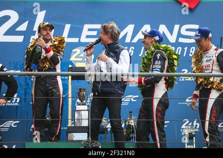 08 ALONSO Fernando (spa), BUEMI Sebastien (che), NAKAJIMA Kazuki (jpn), Toyota TS050 ibrida lmp1 del team Toyota Gazoo Racing, ritratto, podio durante la 2019 24 ore di gara le Mans, dal 15 al 16 giugno sul circuito di le Mans, Francia - Foto Antonin Vincent / DPPI Foto Stock