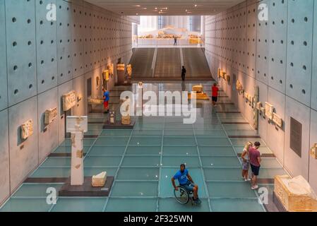 Atene, Grecia, 28 settembre 2020: Collezione di manufatti antichi al museo dell'Acropoli di Atene, Grecia Foto Stock