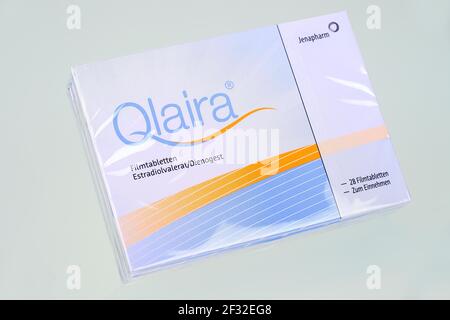 Qlaira pillola contraccettiva di Jenapharm, farmaco per contraccezione, confezioni di compresse nella confezione originale Foto Stock