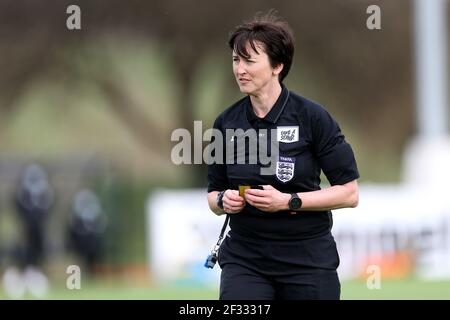 DURHAM CITY, REGNO UNITO. 14 MARZO il referente Jane SIMM durante la partita fa Women's Championship tra il Durham Women FC e Leicester City al Maiden Castle di Durham City domenica 14 Marzo 2021. (Credit: Mark Fletcher | MI News) Credit: MI News & Sport /Alamy Live News Foto Stock