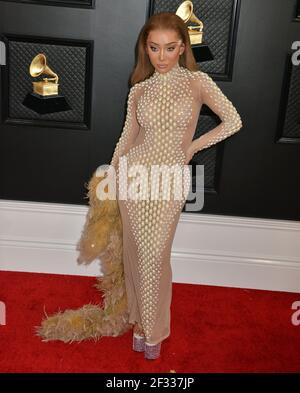 Nikita Dragun 461 partecipa il 26 gennaio 2020 al GRAMMY Awards presso lo Staples Center di Los Angeles, California Foto Stock