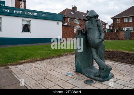 Una statua in bronzo dell'artista Jane Robbins ad Hartlepool, contea di Durham. Foto Stock