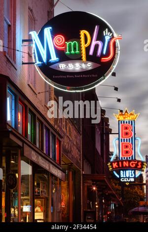 Geografia / viaggio, USA, Tennesse, Memphis, pub di musica in Beale Street, Memphis, Additional-Rights-Clearance-Info-Not-Available Foto Stock