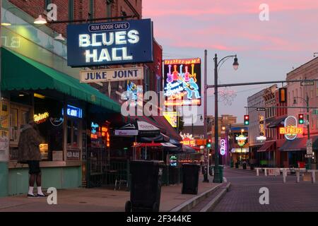 Geografia / viaggio, USA, Tennesse, Memphis, pub di musica in Beale Street, Memphis, Additional-Rights-Clearance-Info-Not-Available Foto Stock