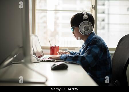 Programmi di codifica figlio Foto Stock