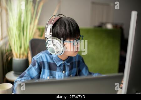 Programmi di codifica figlio Foto Stock