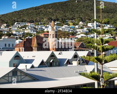 La torre dell'orologio del vecchio ufficio postale sotto il monte Clarence, Albany, Australia occidentale Foto Stock