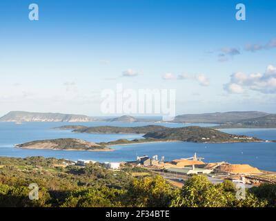 Il Porto di Albany sul Porto reale della Principessa, la Penisola di Vancouver (fg) e la Penisola di Flinders (bg), Australia Occidentale Foto Stock