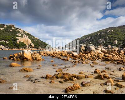 Massi e brughiera costiera, Waychinicup Inlet, Albany, Australia occidentale Foto Stock