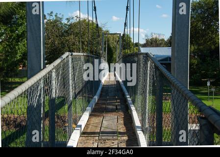 Ponte di oscillazione di Adelong Foto Stock