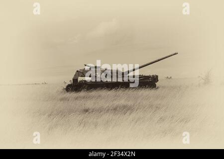 Abbandonato vecchio carro armato a Salisbury Plain il giorno aperto, evento Imberbus a Imber, Salisbury Plain, Wiltshire UK nel mese di agosto Foto Stock