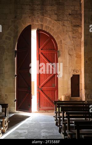 Monsempron-Libos (Francia sud-occidentale): Interno della Chiesa di Saint-Geraud Foto Stock