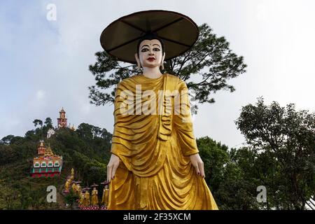 Monastero di Taung pu Lu a Mindat in Myanmar Foto Stock