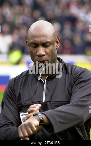 Arbitro Uriah Rennie 18/03/2001 Foto Stock