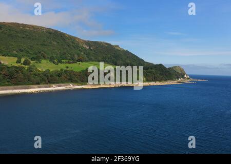 Antrim Coast Road a nord di Carnlough, County Antrim GPS: Latitudine: N 55°1.642' (55°1'38.5') GPS:Longitudine: W 5°58.113' (5°58'6.8') altitudine: 92.00m Foto Stock