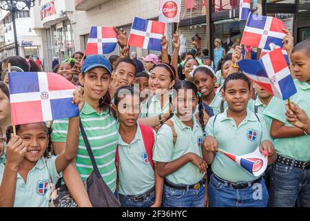 Santo Domingo Repubblica Dominicana, Ciudad Colonia zona coloniale, Calle el Conde centro commerciale pedonale, studenti ispanici ragazzi ragazze ragazzi scuola classe f Foto Stock