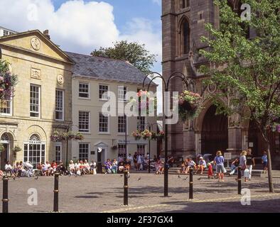 Fronte Ovest della Cattedrale di Truro, alta Croce, Truro, Cornovaglia, , Inghilterra, Regno Unito Foto Stock