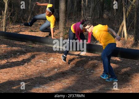 Princess Anne High School NJROTC Cadets prendere IL SIGILLO 'o' Corso 150325 Foto Stock
