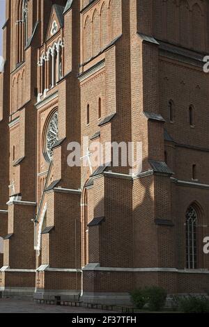 Svezia, Schweden; Cattedrale di Uppsala - esterno; Dom zu Uppsala - Aussenansicht; ingresso principale, facciata. Haupteingang, Fassade.Entrada principal fachada Foto Stock