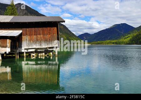 Il bellissimo lago con cappello da pescatore in Austria Foto Stock