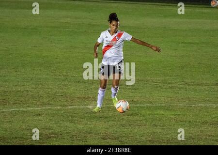 Buenos Aires, Argentina. 15 marzo 2021. Giuliana Gonzalez (fiume 13) durante il gioco tra River Plate e Ferroviaria allo stadio Nuevo Francisco Urbano di Moron, Buenos Aires, Argentina. Credit: SPP Sport Press Photo. /Alamy Live News Foto Stock