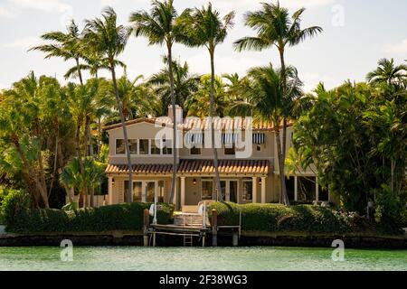 Immobili a Miami Beach con banchina fronte mare Foto Stock