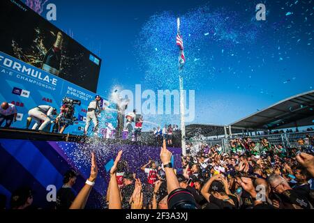 VERGNE Jean Eric (fra), DS e-tense FE19 del team DS TECHEETAH, ritratto BUEMI Sebastien (che), Nissan IM01 del team Nissan e-dams, ritratto DI GRASSI Lucas (bra), Audi e-tron FE05 del team Audi Sport Abt Schaeffer FE, primi tre complessivi del campionato Formula e 2018/2019, podio nel corso del campionato di Formula e 2019 A New York City, Stati Uniti, dal 12 al 14 luglio - Photo Germain Hazard / DPPI Foto Stock