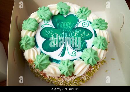 torta prodotta per celebrare la giornata dei st patricks in irlanda Foto Stock