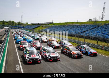 La foto della famiglia WTCR & TCR Europe durante la Coppa del mondo di Auto Touring FIA WTCR 2019, gara d'Ungheria a hungaroring, Budapest dal 26 al 28 aprile - Foto Florent Gooden / DPPI Foto Stock