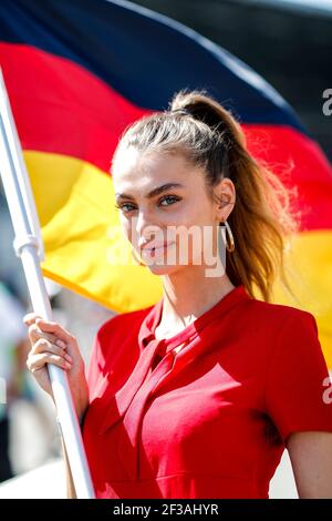 Atmosfera femminile durante la Coppa mondiale di auto FIA WTCR 2019 di Nurburgring, Nordschleife, Germania dal 20 al 22 giugno - Foto Clemente Marin / DPPI Foto Stock