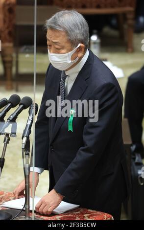 Tokyo, Giappone. 16 Marzo 2021. Il gigante giapponese delle telecomunicazioni NTT il presidente Jun Sawada risponde ad una domanda alla sessione del comitato di bilancio della Lower House alla Dieta nazionale di Tokyo martedì 16 marzo 2021. Credit: Yoshio Tsunoda/AFLO/Alamy Live News Foto Stock