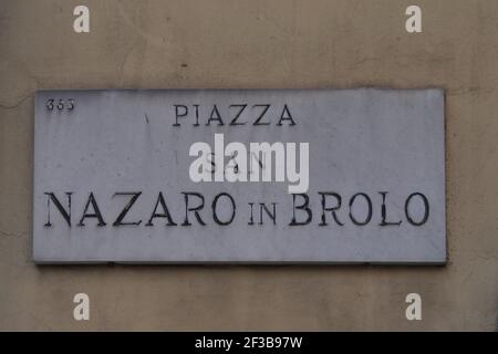 Accedi a San Nazaro in Piazza Brolo, Milano, Italia Foto Stock