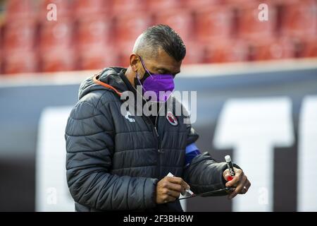 Tijuana, Messico. 13 Marzo 2021. Manager Franky Oviedo (Tijuana) durante il gioco LIGA MX Femenil tra Tijuana e Santos Laguna all'Estadio Caliente a Tijuana, Baja California, Messico. Credit: SPP Sport Press Photo. /Alamy Live News Foto Stock