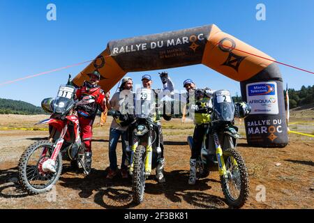 11 BARREDA BORT Joan (esp), Monster Energy Honda Team, Honda CRF 450 Rally, 29 THOMAS SHORT Andrew (usa), Red Bull KTM Factory Racing, Husqvarna FR450 Rally Factory, 02 QUINTANILLA Pablo (chl), Red Bull KTM Factory Racing, KTM 450 Rally Factory, Podio durante la cerimonia del podio del Rallye du Maroc 2019 a Fes il 9 ottobre - Foto Frederic le Floc'h / DPPI Foto Stock
