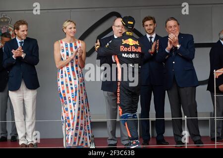 PODIO ALBERT DE MONACO, CHARLENE DE MONACO RICCIARDO Daniel (aus), Aston Martin Red Bull Tag Heuer RB14, ritratto durante il Campionato del mondo di Formula uno 2018, Gran Premio di Monaco dal 24 al 27 maggio a Monaco - Foto Eric Vargiolu / DPPI Foto Stock