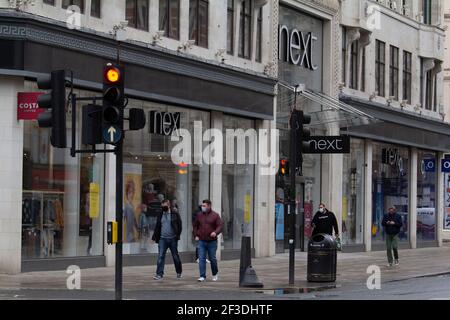 Prossimo negozio di moda plc durante Inghilterra Covid-19 coronavirus blocco in Oxford Street Londra Foto Stock