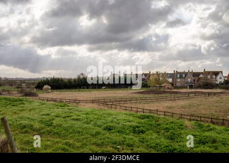 Sito del primo campo d'aviazione della Gran Bretagna a South Fambridge, ora paludi e una proprietà immobiliare. Storico campo d'aviazione di Fambridge dai primi giorni di volo Foto Stock