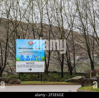 Walley’s Quarry Landfill Site, i residenti nelle vicinanze affermano di emettere odori, Cemetery Road, Silverdale, Newcastle Under Lyme, Stoke-on-Trent, Staffordshire Foto Stock